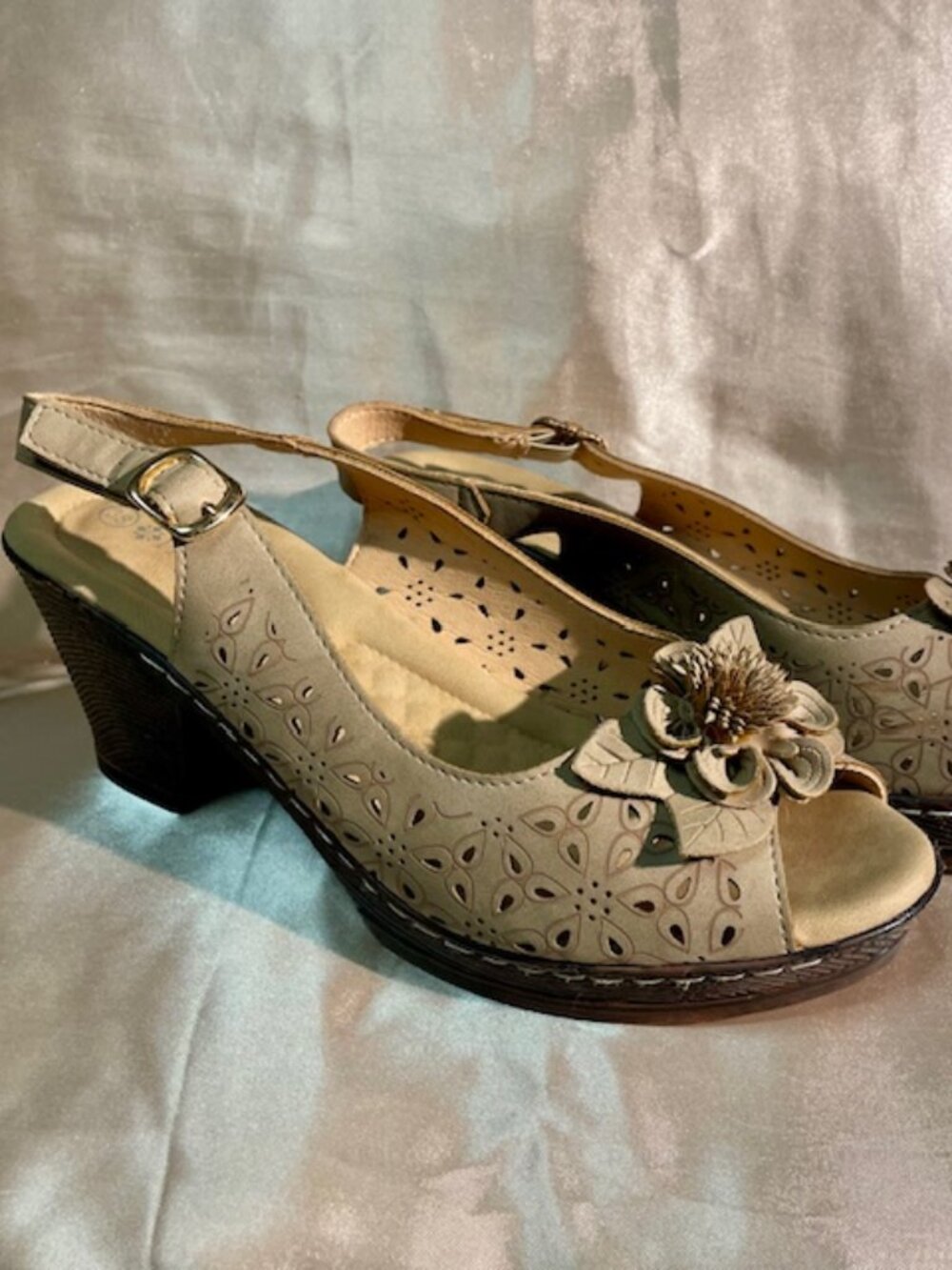 Women's Taupe Slingback Block Heel